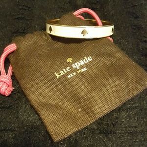 Kate spade bangle 😍😍😍😍